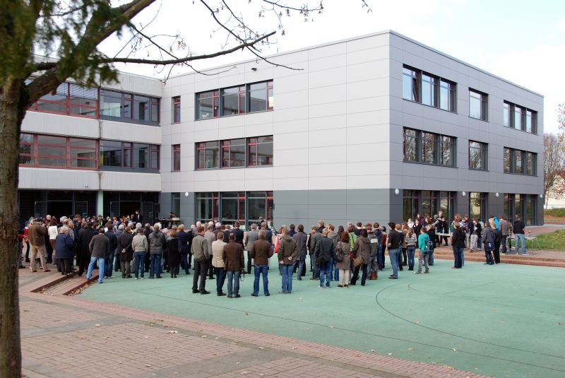 Der Neubau in der Totale.