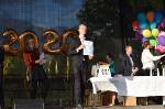 Heinrich Rendels mit einem 1,0er-Zeugnis und dem Fachbereichspreis Naturwissenschaften.