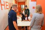 Die Schulleitung bei der Polizei. In einigen wenigen Fällen mussten diese beiden Autoritäten zusammen arbeiten.
